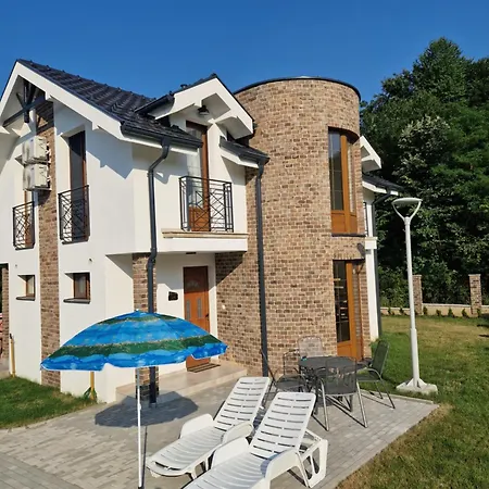 Aparthotel Crown House